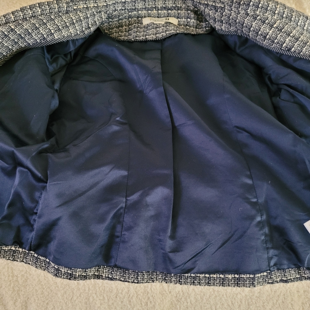 Blazer - Picture 12 of 12